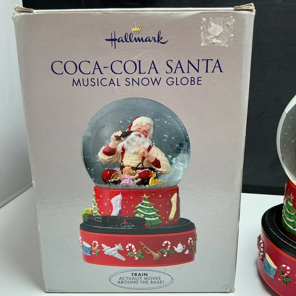 2001 Hallmark Coca-Cola Santa Musical Snow Globe Moving Train w/ Box Works Vtg